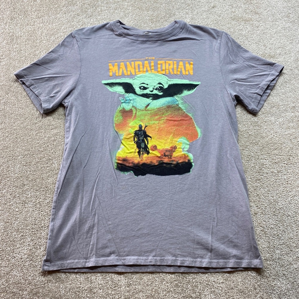 H&M The Mandalorian Grogu Baby Yoda Shirt Mens Medium Grey‎ Graphic Tee